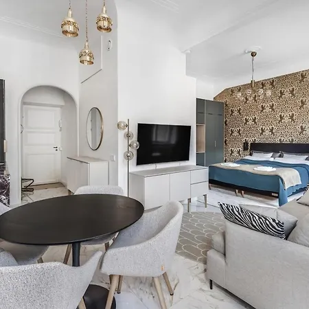 Wehost Marble And Brands In The Heart Of @vuorikatu 8
