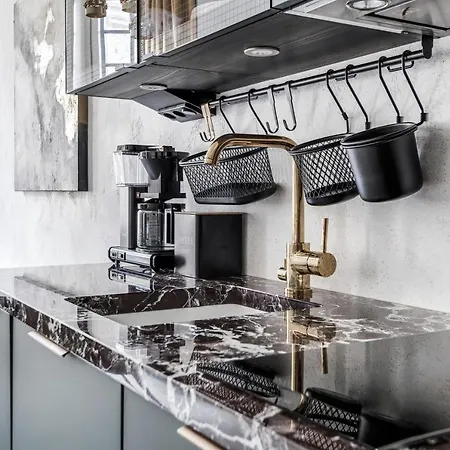 아파트 Wehost Marble And Brands In The Heart Of @vuorikatu 8