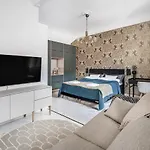 Wehost Marble And Brands In The Heart Of @vuorikatu 8 * Helsinki